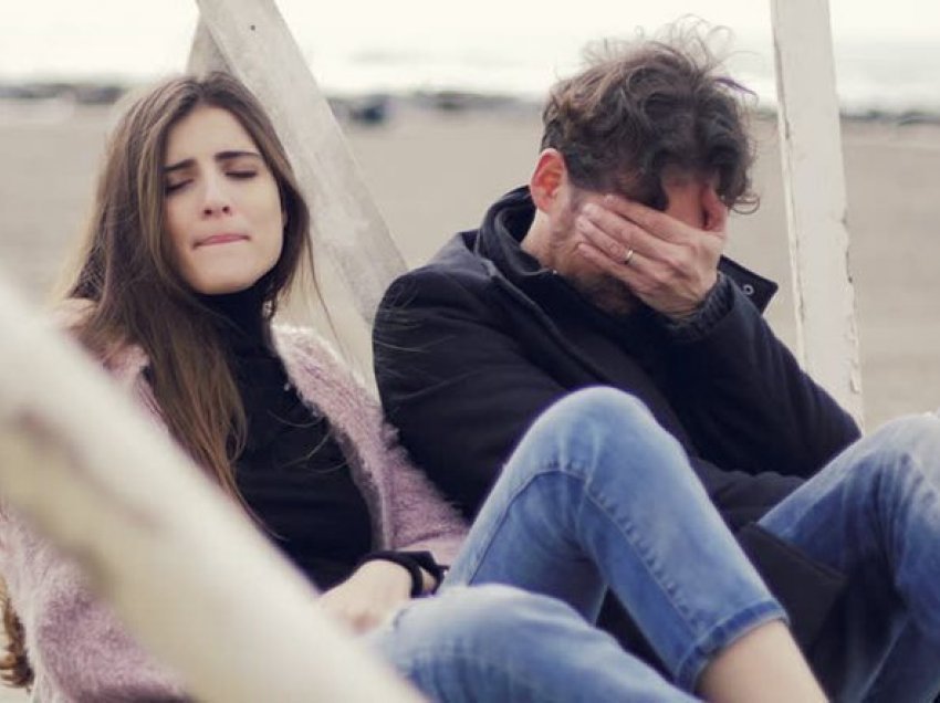 7 arsye pse lidhjet e gjata përfundojnë në divorc pas martesës