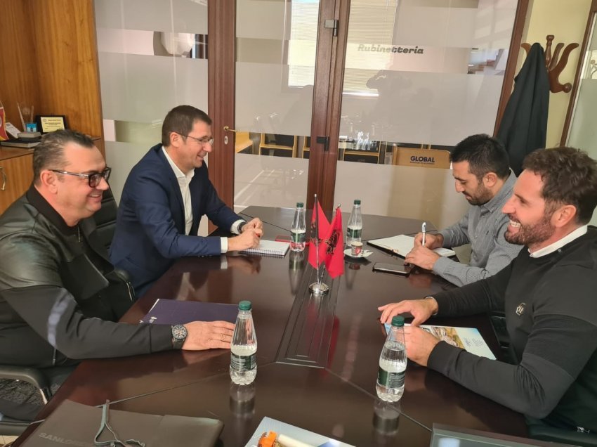 Në Tiranë u diskutua për Kupën e Pavarësisë