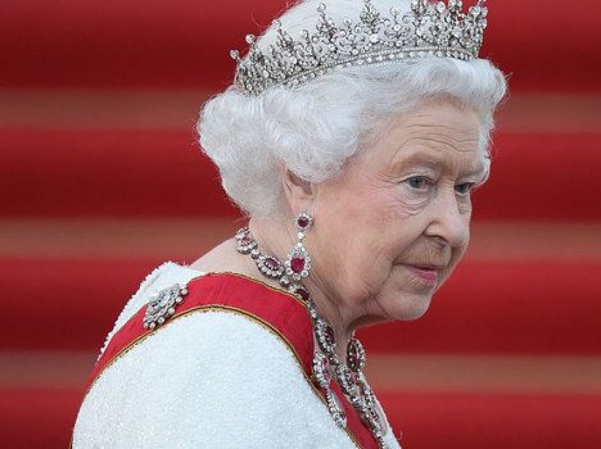 Kryeministri britanik flet për gjendjen shëndetësore të Mbretëreshës 
