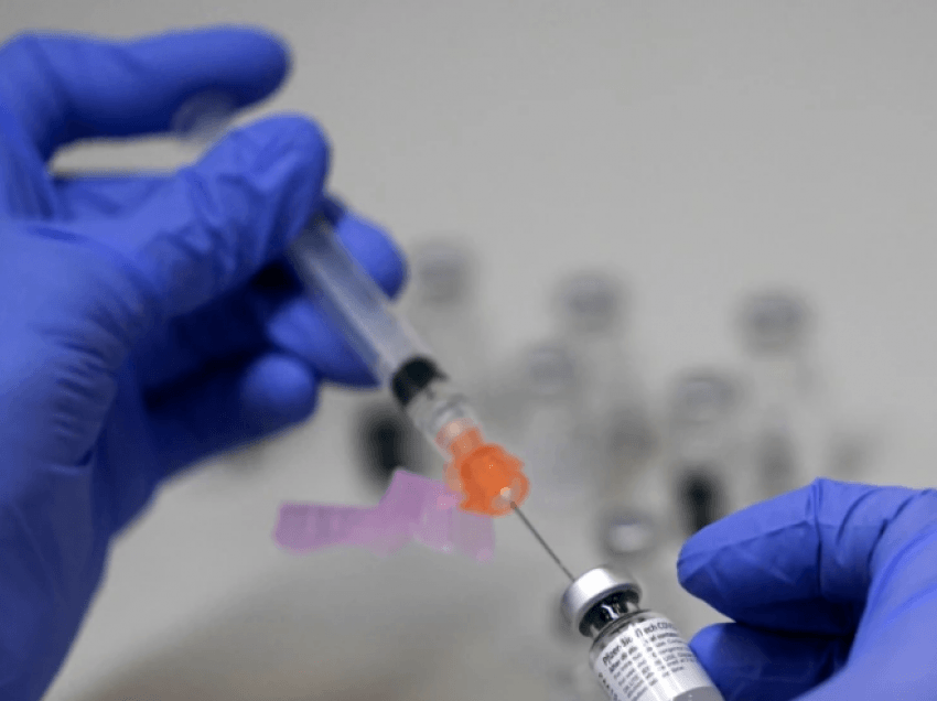 Shtohen ritmet e vaksinimit krahas rasteve të infektimeve tek fëmijët