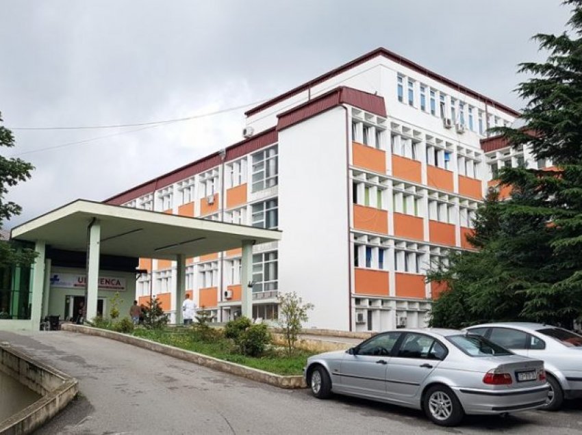 214 pacientë me COVID-19 po trajtohen në Spitalin e Pejës, 49 në gjendje të rëndë
