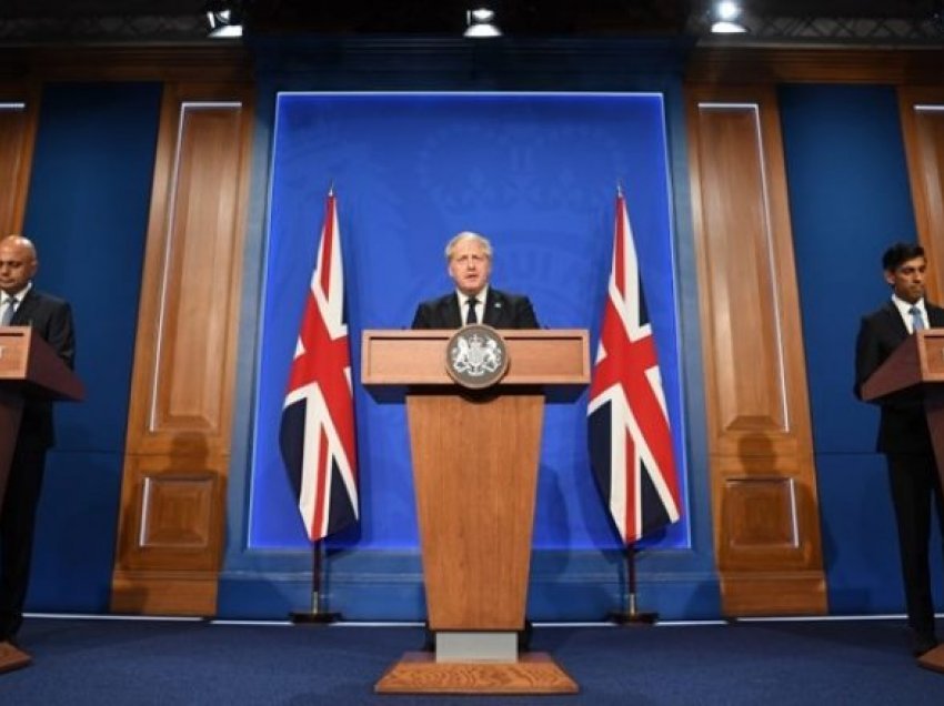 Johnson riformatoi qeverinë e Britanisë: Shkarkoi tre ministra, transferoi disa në poste të tjera
