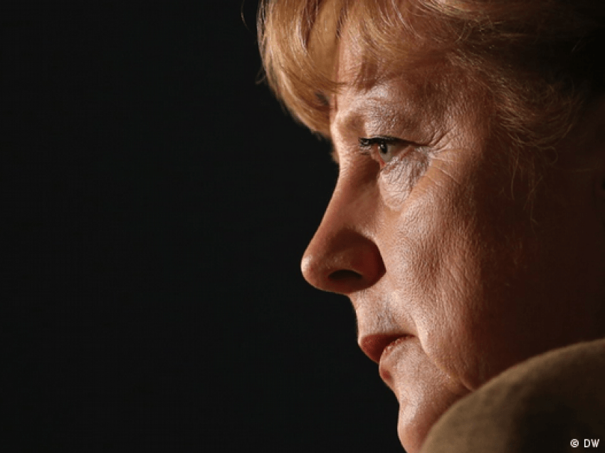 Merkeli më e preferuar se Macroni për të drejtuar Evropën