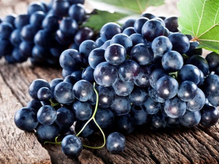 Pse është i mirë rrushi i zi? 