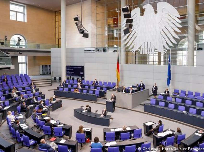 Opinion: Në politikën gjermane nuk përfaqësohen sa duhet migrantët