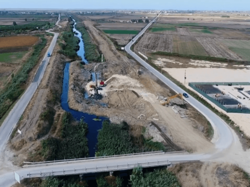 Rama poston pamjet nga kantieri për ndërtimin e Urës Dërmënas: Investim i shumëpritur për Fierin