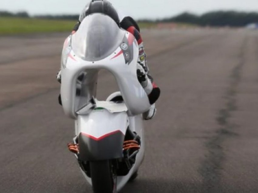 Pritet një rekord i ri shpejtësie i një motoçiklete revolucionare