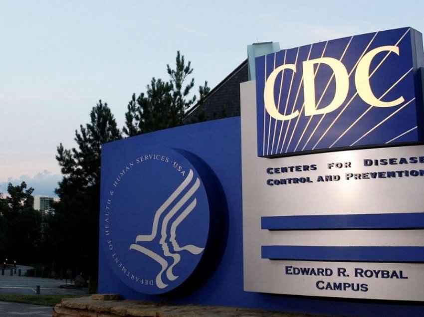 Voa: CDC rekomandon dozën përforcuese të vaksinës Pfizer për grupe të caktuara