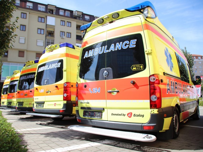 Ecolog International i Lazim Destanit, dhuron 10 ambulanca për spitalet në Maqedoninë e Veriut 