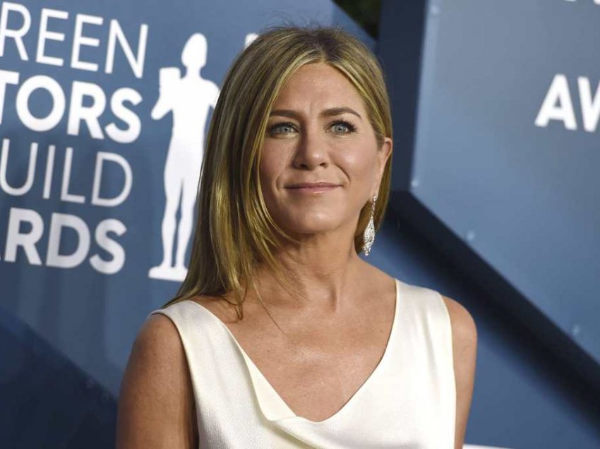Jennifer Aniston zbulon punën e “çuditshme” që ka bërë
