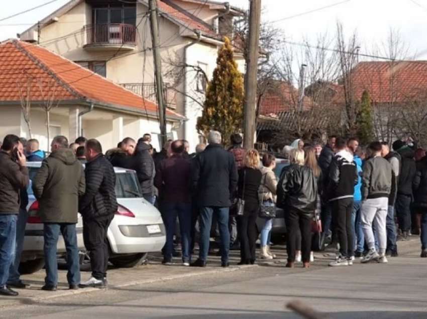 Serbët e Graçanicës të organizuar për të votuar në Serbi, presin më shumë mbështetje nga qeveria e ardhshme