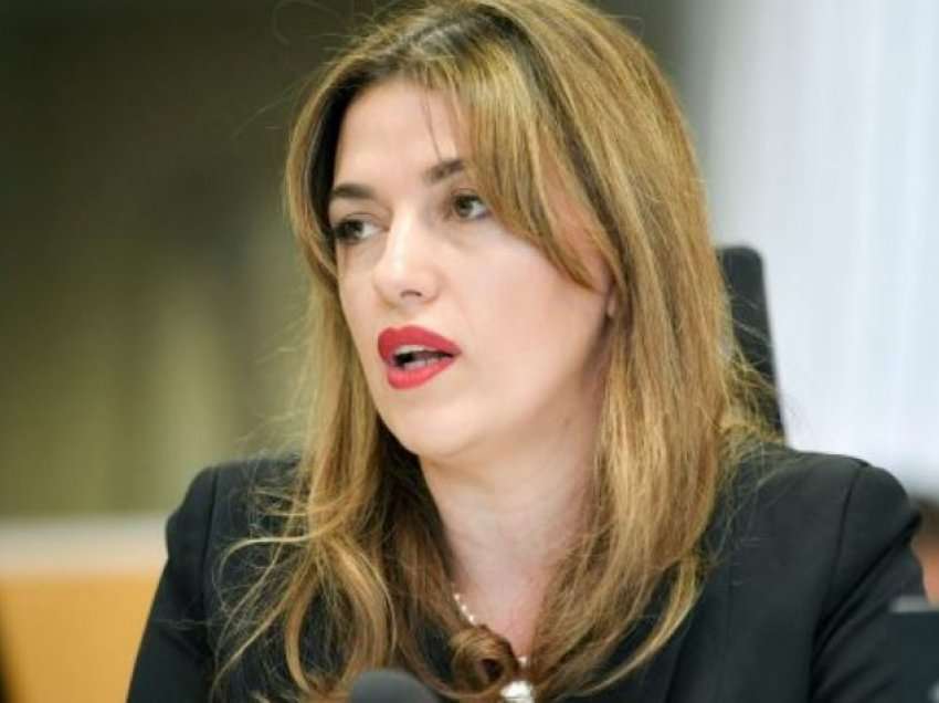 Presioni politik në konkursin e Shërbimit Korrektues, reagon Albulena Haxhiu