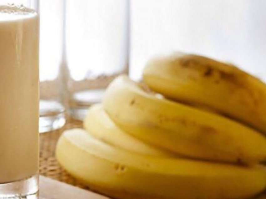 E bëni shpesh, por shkenca tregon pse kombinimi i qumështit me fruta është i rrezikshëm