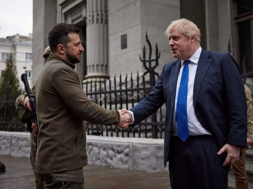 Boris Johnson kthehet në Britani të Madhe pas vizitës në Ukrainë