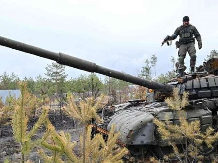 Pse Rusia po humb kaq shumë tanke në Ukrainë?
