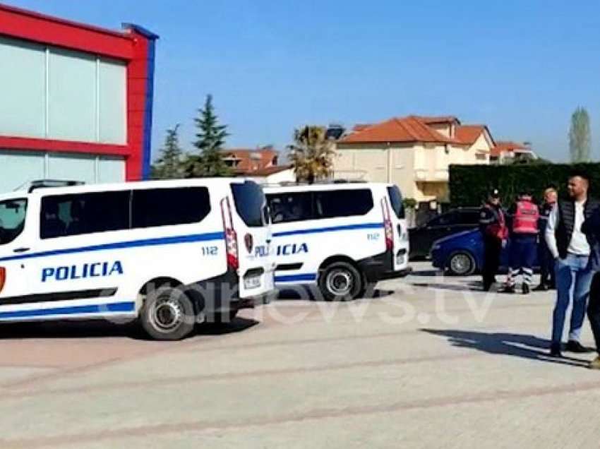 Sulmohet me armë mobileria në Krujë, denoncimi nga pronari