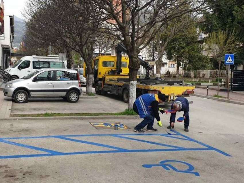 Tetovë, 13 vende parkimi për personat me nevoja të veçanta! 