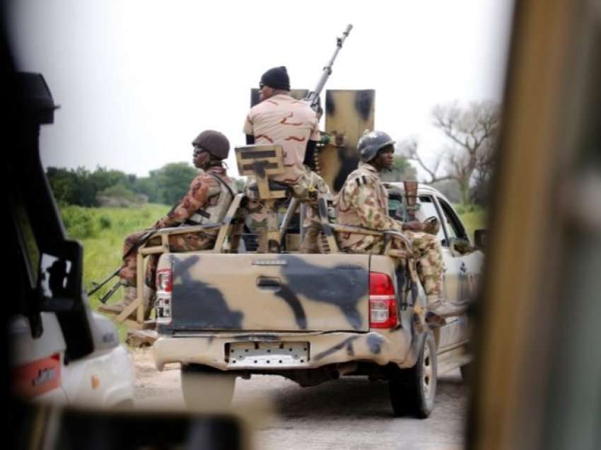 Ushtria nigeriane thotë se 70 terroristë janë vrarë në një sulm ajror