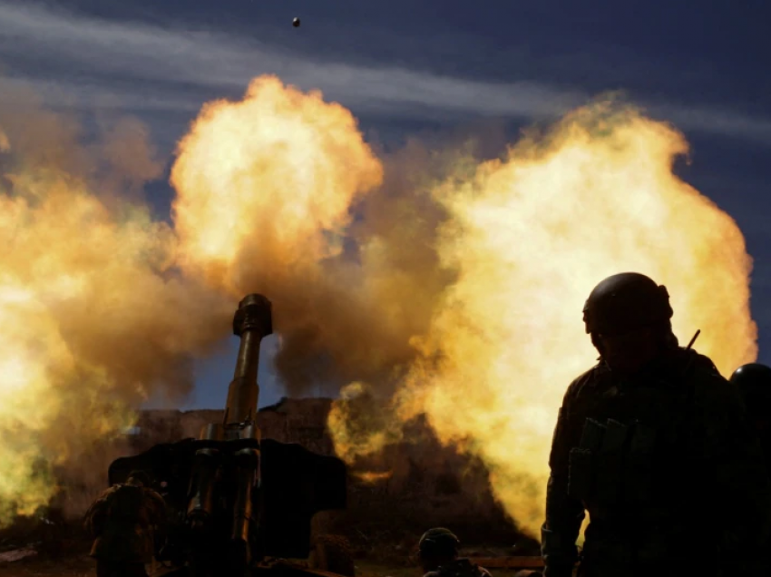 SHBA pritet të stërvisë ushtarët ukrainas për artilerinë e rëndë