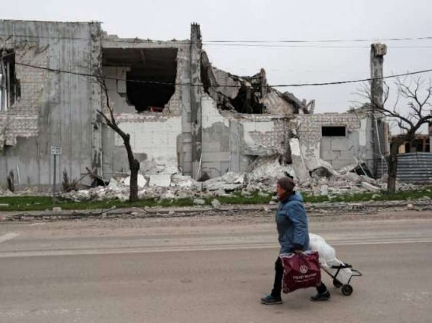 Civilët po kanë frikë të ikin nga Mariupoli