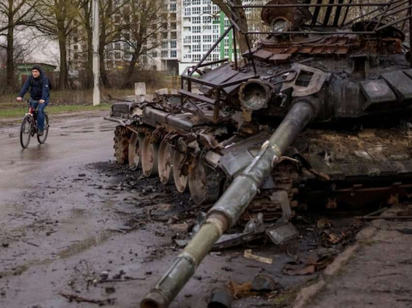 Mbrojtja e SHBA-së jep lajmin e mirë: Ukraina tani ka më shumë tanke në shërbim sesa Rusia