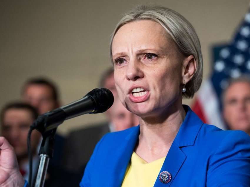 Kongresmenja republikane i kërkon SHBA-së të rifillojë punën diplomatike në Ukrainë