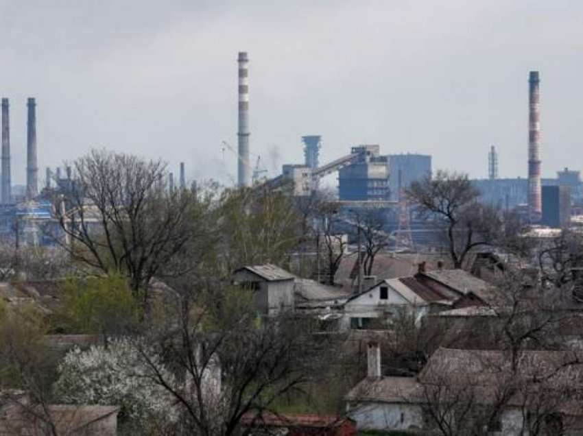 Rusia shpall armëpushimin në fabrikën e çelikut në Mariupol