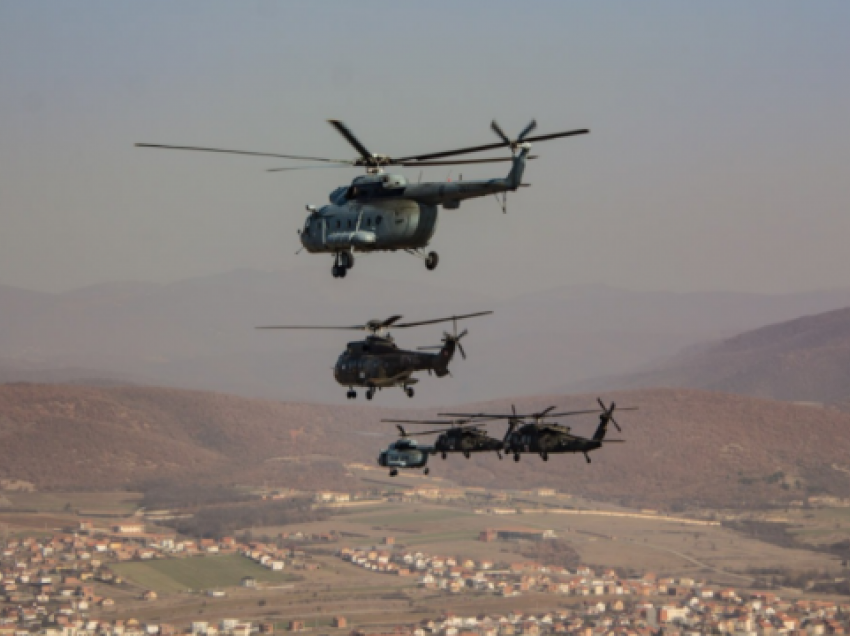 Helikopteri i NATO-s patrullon në Bërnjak