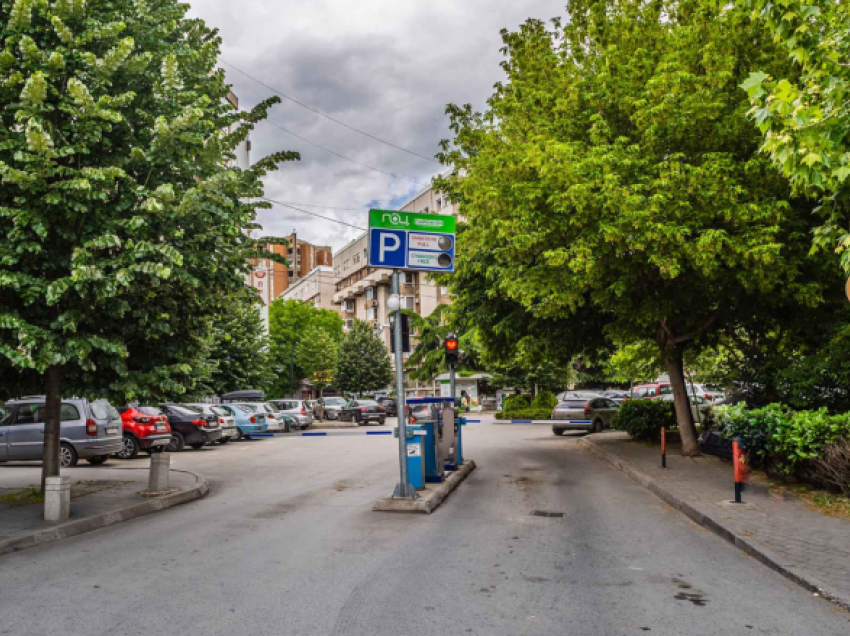 Për 1 dhe 2 maj parking falas në Shkup