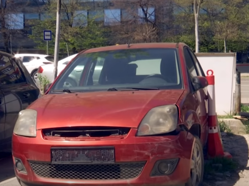 Mbi 200 vetura të “braktisura” në Prishtinë, veç vitin e kaluar 