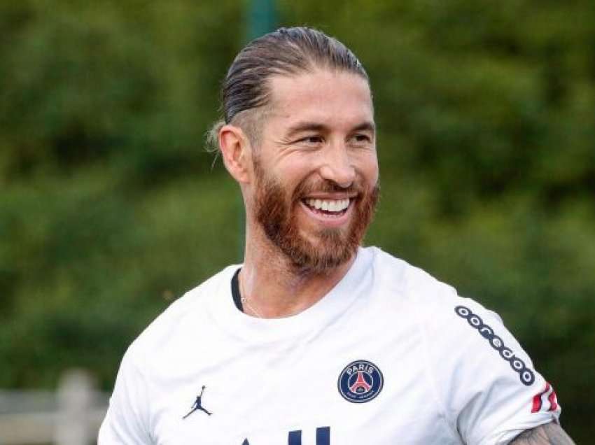 Ramos e rigjen buzëqeshjen