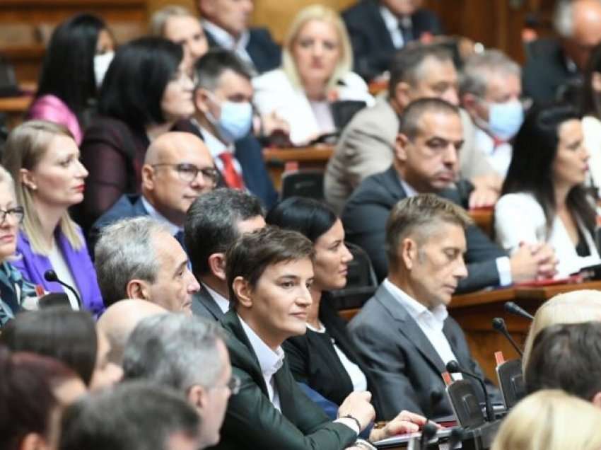 Serbia konstituon Kuvendin e ri