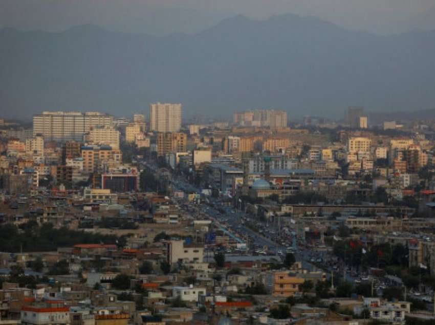 Vranë 20 persona dhe plagosën 18 të tjerë/ Shteti Islamik merr përgjegjësinë e sulmeve në Kabul