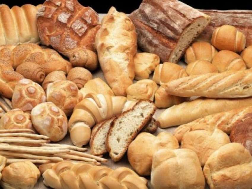 Çmimi i bukës së thekrës arrin në 94 denarë, qytetarët e Shkupit ankohen për çmimet e larta për produktet e brumit