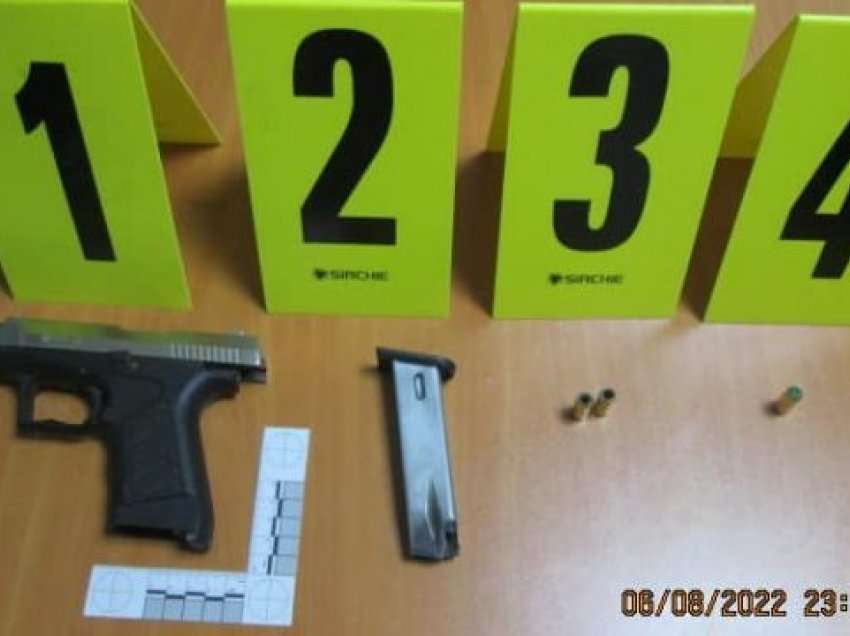 Policia konfiskon dy armë në Vushtrri