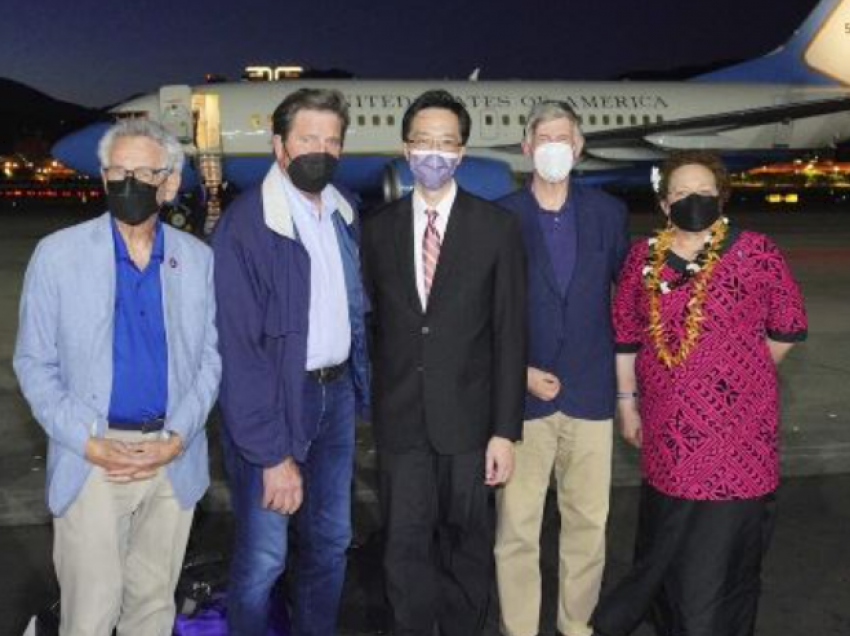 Pas Nancy Pelosi, një delagacion me zyrtarë të lartë amerikanë viziton Tajvanin