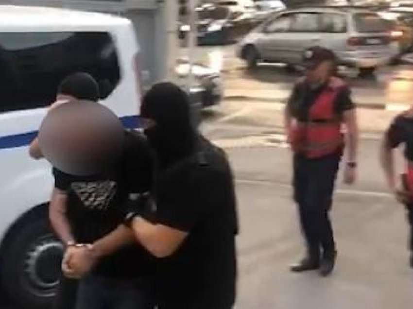 Kapet në Durrës ‘ushtari’ i Nuredin Dumanit, edhe 13 të tjerë në arrati