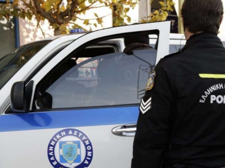 Kapen në kufi 3 shqiptarë për trafik droge dhe pastrim parash, si ra policia greke në gjurmët e tyre