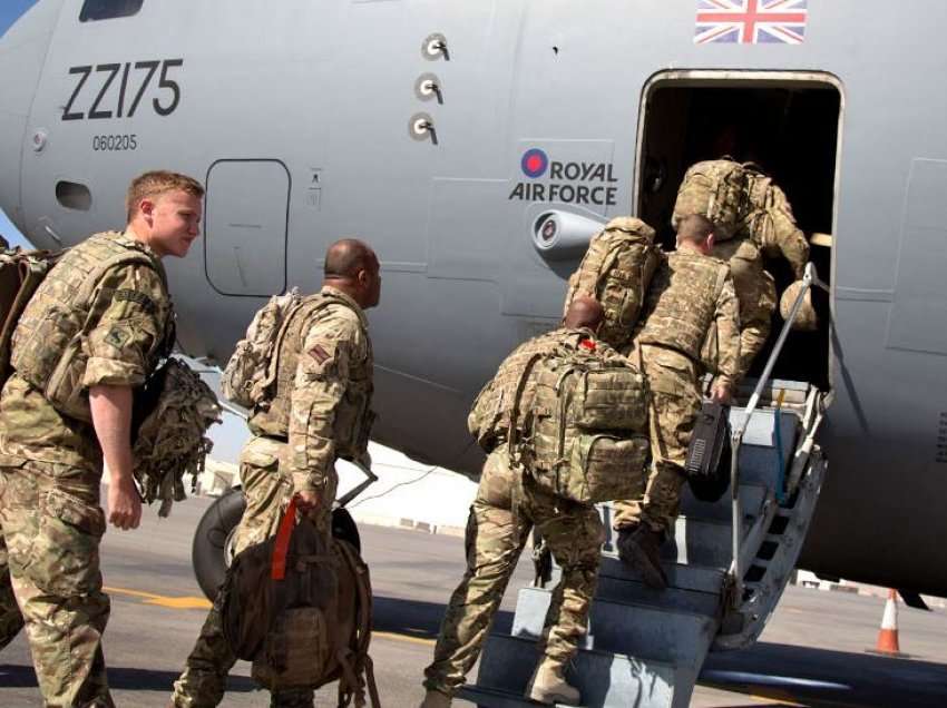 Trupat britanike duhet të jenë të gatshme për luftë me Rusinë, thotë zyrtari i lartë i ushtrisë
