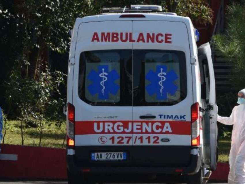 Makina përplas një 12-vjeçare në Himarë