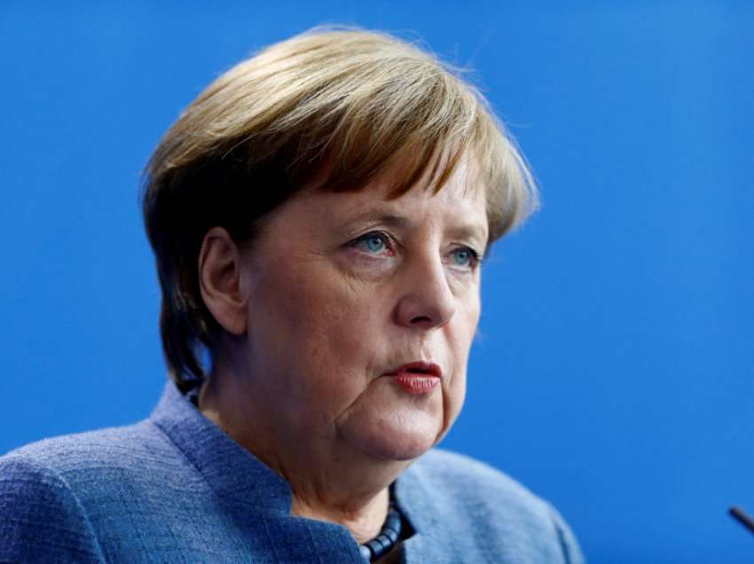 Angela Merkel nderohet me “Çmimin e Paqes” të UNESCO-s