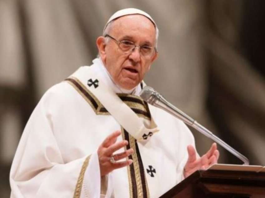 ​Papa bën thirrje për refuzimin e lëndëve djegëse fosile
