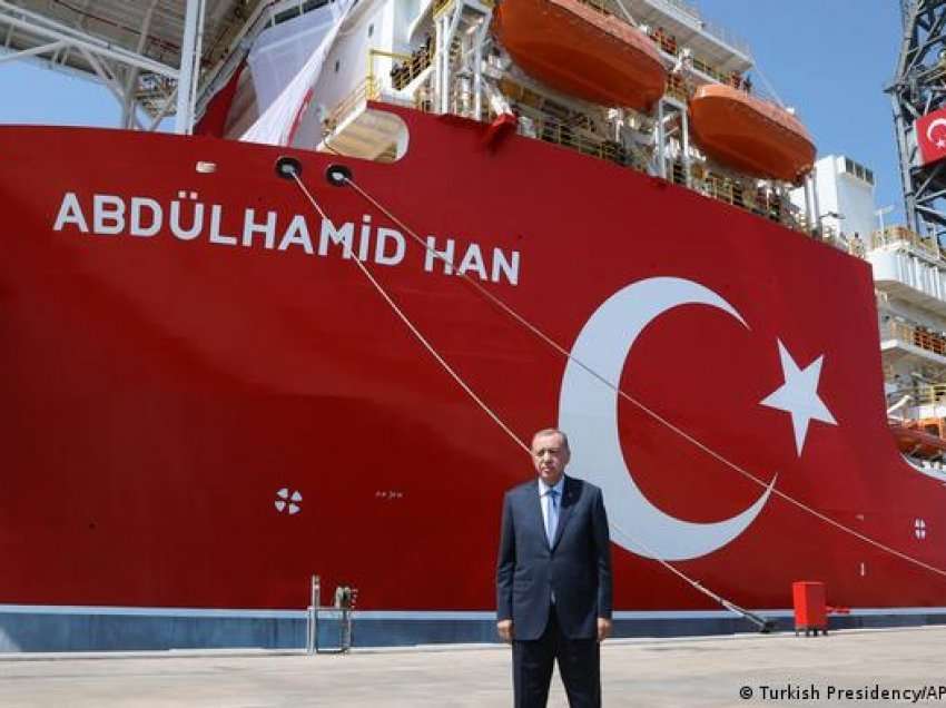 Günter Seufert: Turqia krijon fakte të kryera në Detin Egje