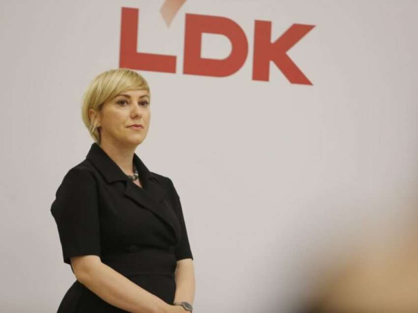 Zëdhënësja e LDK’së: Kurti po i kthen në armiq sindikalistët të cilët dikur i përkrahte nga “llogoret” opozitare