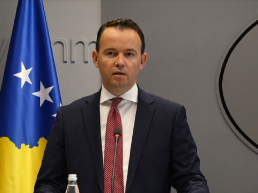 Ministri Faton Peci thërret konferencë për media 