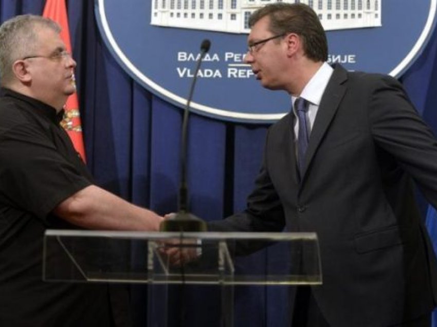 Politikani serb: Vuçiq praktikisht e njohu Kosovën