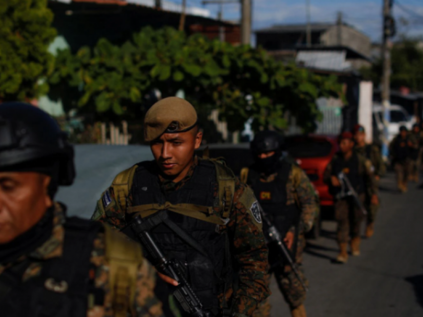 El Salvadori mobilizon 10 mijë trupa në periferi të kryeqytetit që drejtohet nga bandat