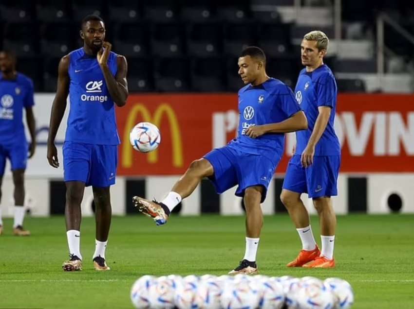 Mbappe rikthehet në stërvitje, i gatshëm për ndeshjen ndaj Anglisë