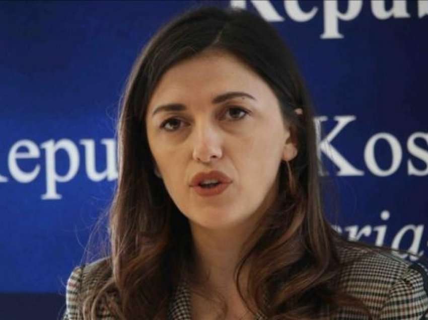 Ismaili e quan ‘kamikaze ideologjike’ Albulena Haxhiun pas pretendimeve për epruvetat e Astrit Deharit