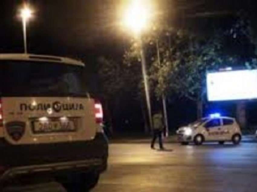 Goditet nga një veturë në Shkup, e la me lëndime të rënda 72-vjeçaren para shtëpisë dhe u largua